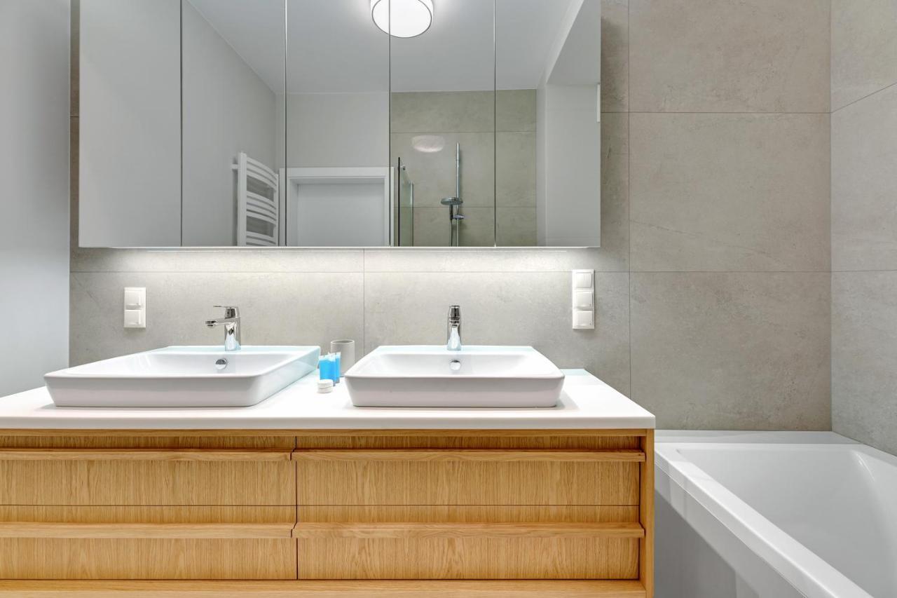 Premium Family & Business Old Town Riverside Apartment With Parking Danzig Exterior foto