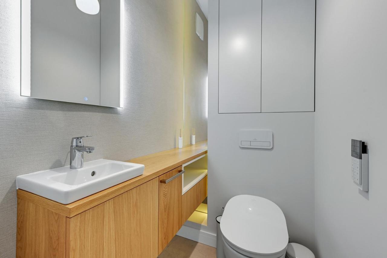 Premium Family & Business Old Town Riverside Apartment With Parking Danzig Exterior foto