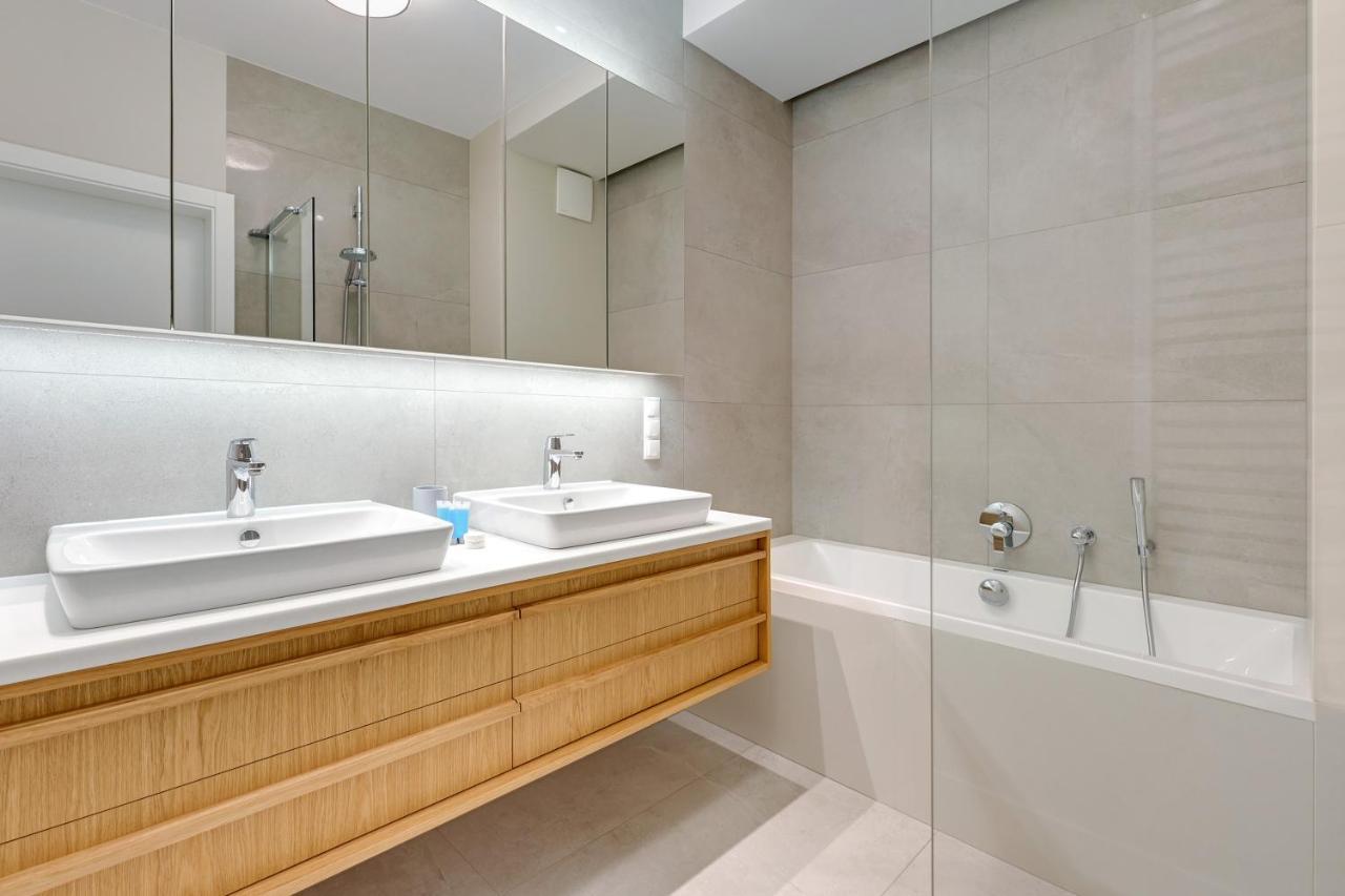 Premium Family & Business Old Town Riverside Apartment With Parking Danzig Exterior foto